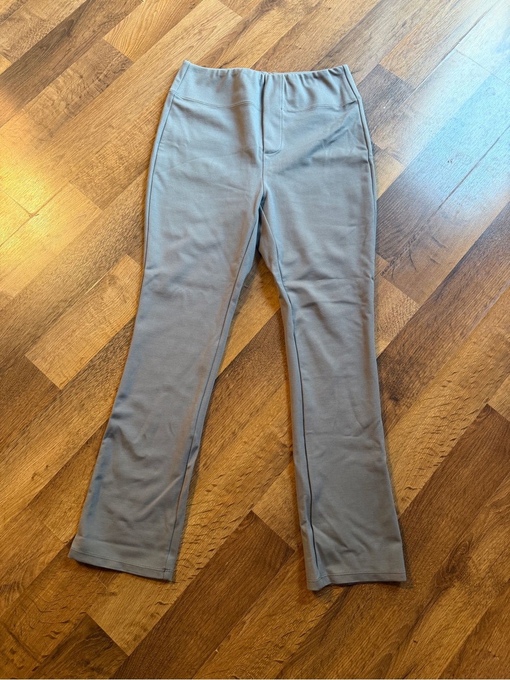 NWT woman’s medium Halara pants - Picture 2 of 8